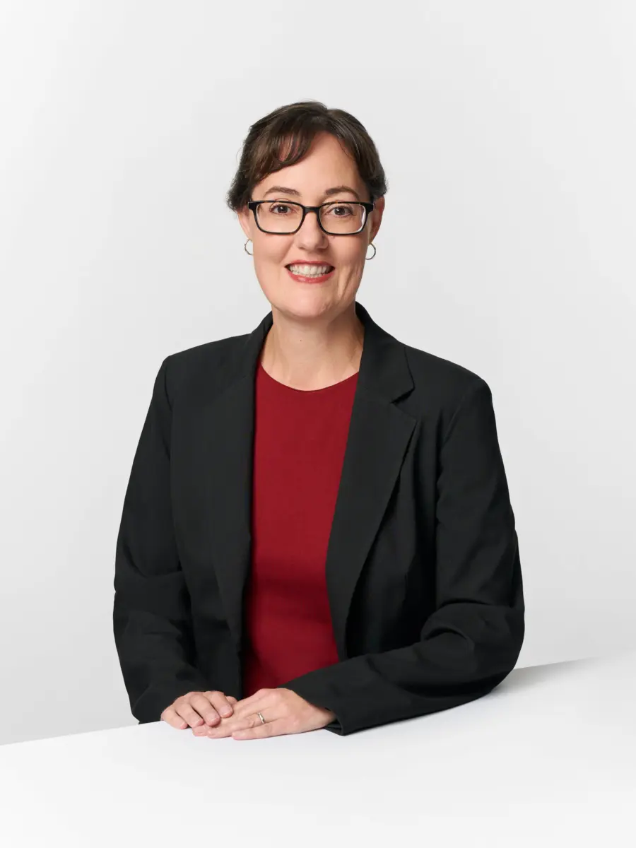 Headshot of Jenny Schuetz