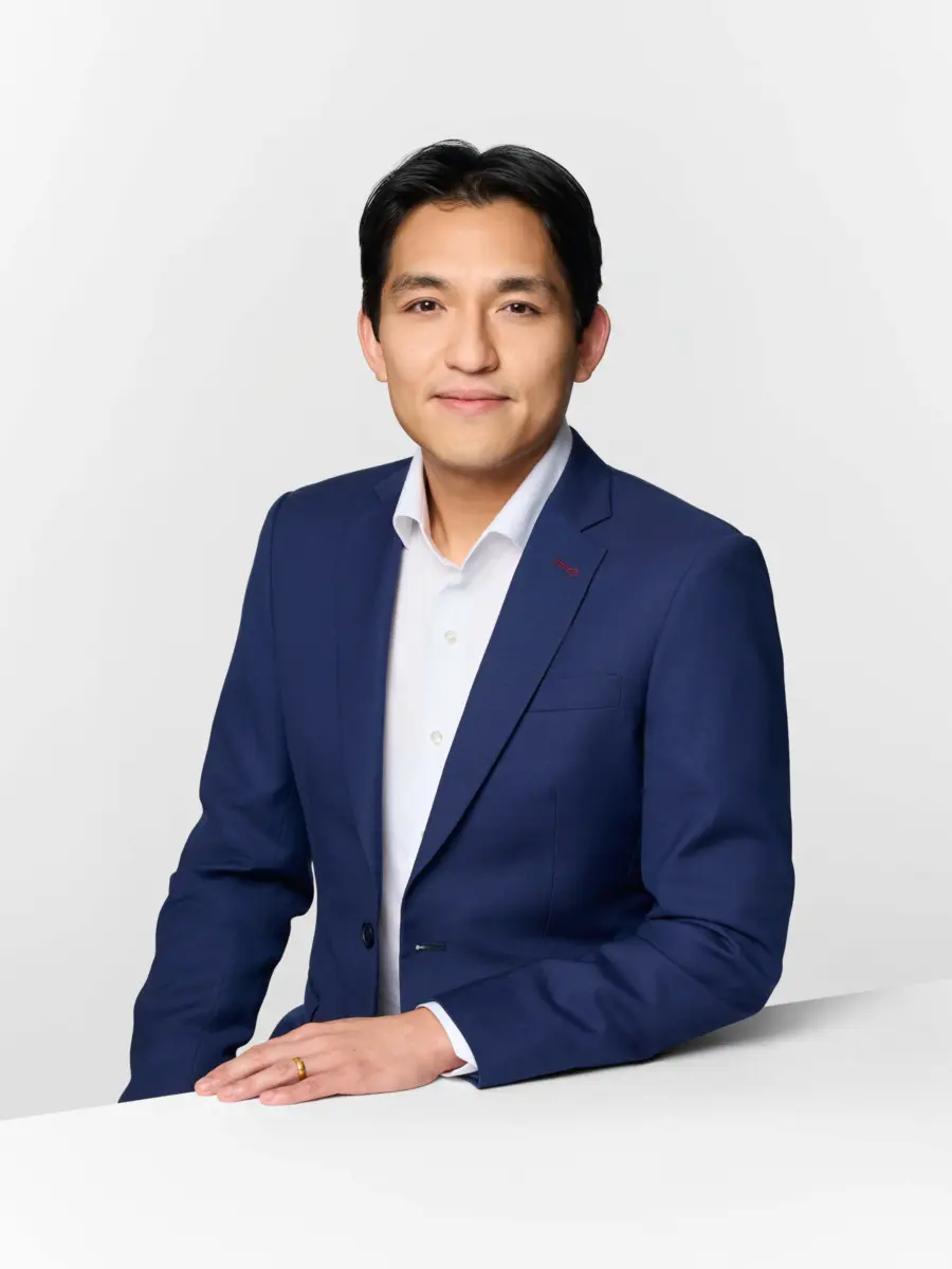 Headshot of Chris Chen