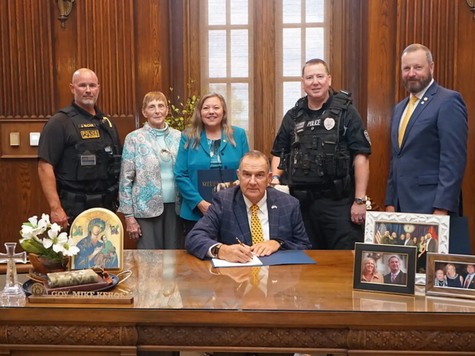 Missouri Governor Mike Kehoe signing HB 225