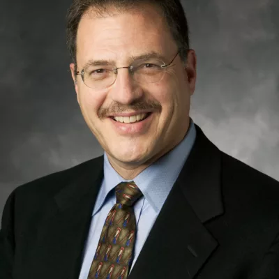 Headshot of Larry Diamond